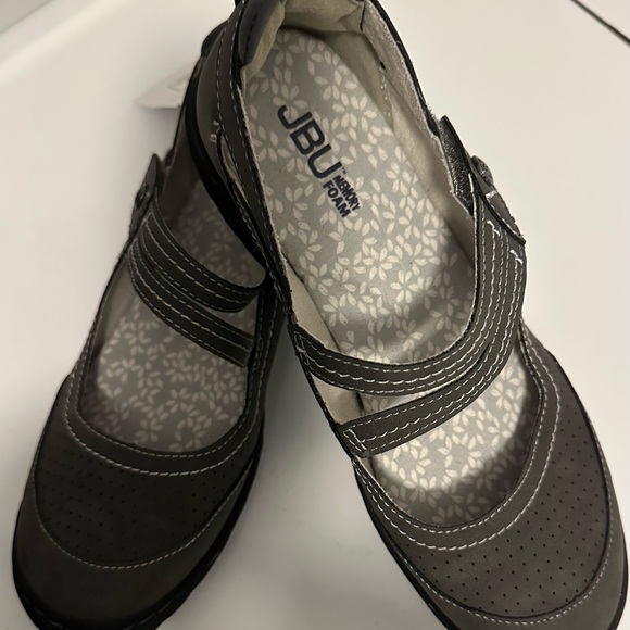 JBU Women's Flats in Cream and Gray - Picture 10 of 13